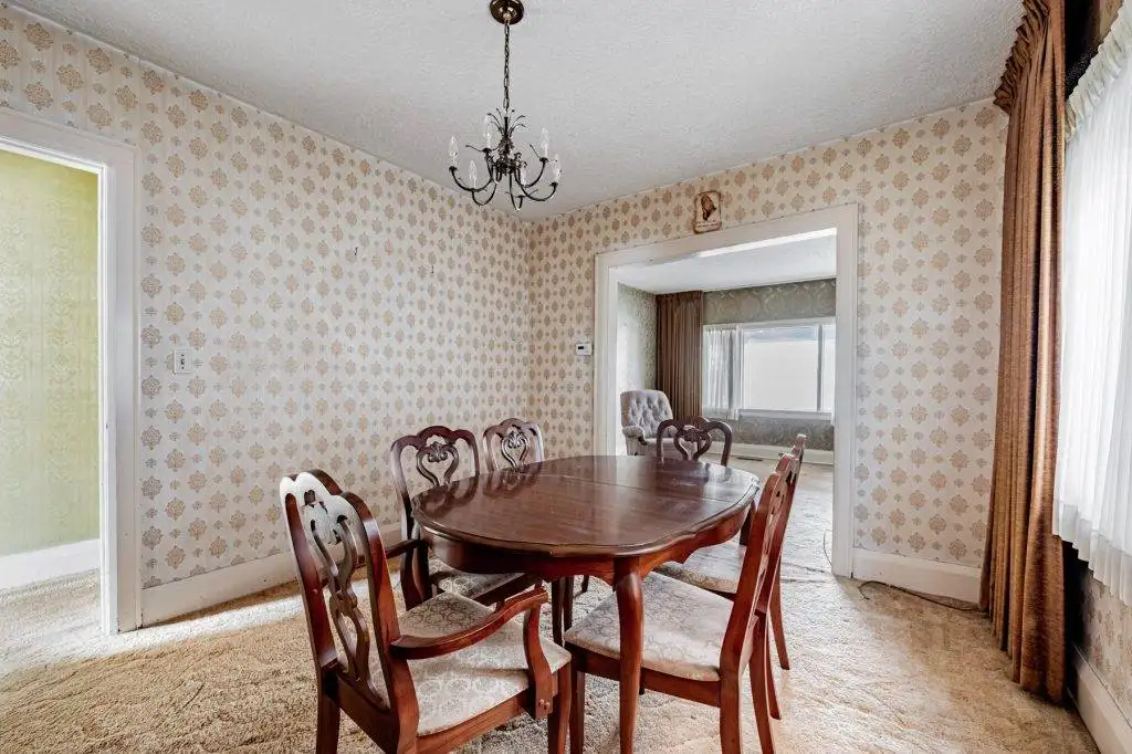 web 35 Woburn Ave. Dinning Room 2 1