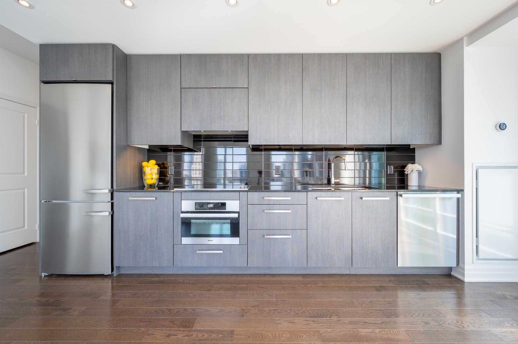 Modern kitchen by Studio Munge – 8 The Esplanade Ave Unit 3305.