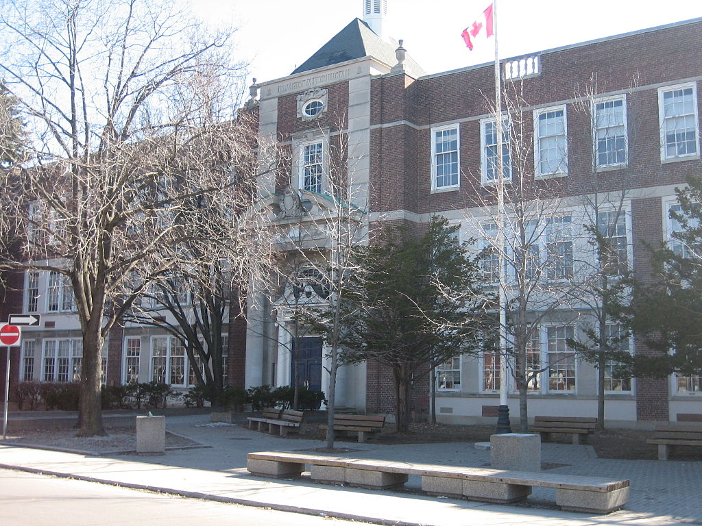 Image of Lawrence Park, a public school in Toronto.
