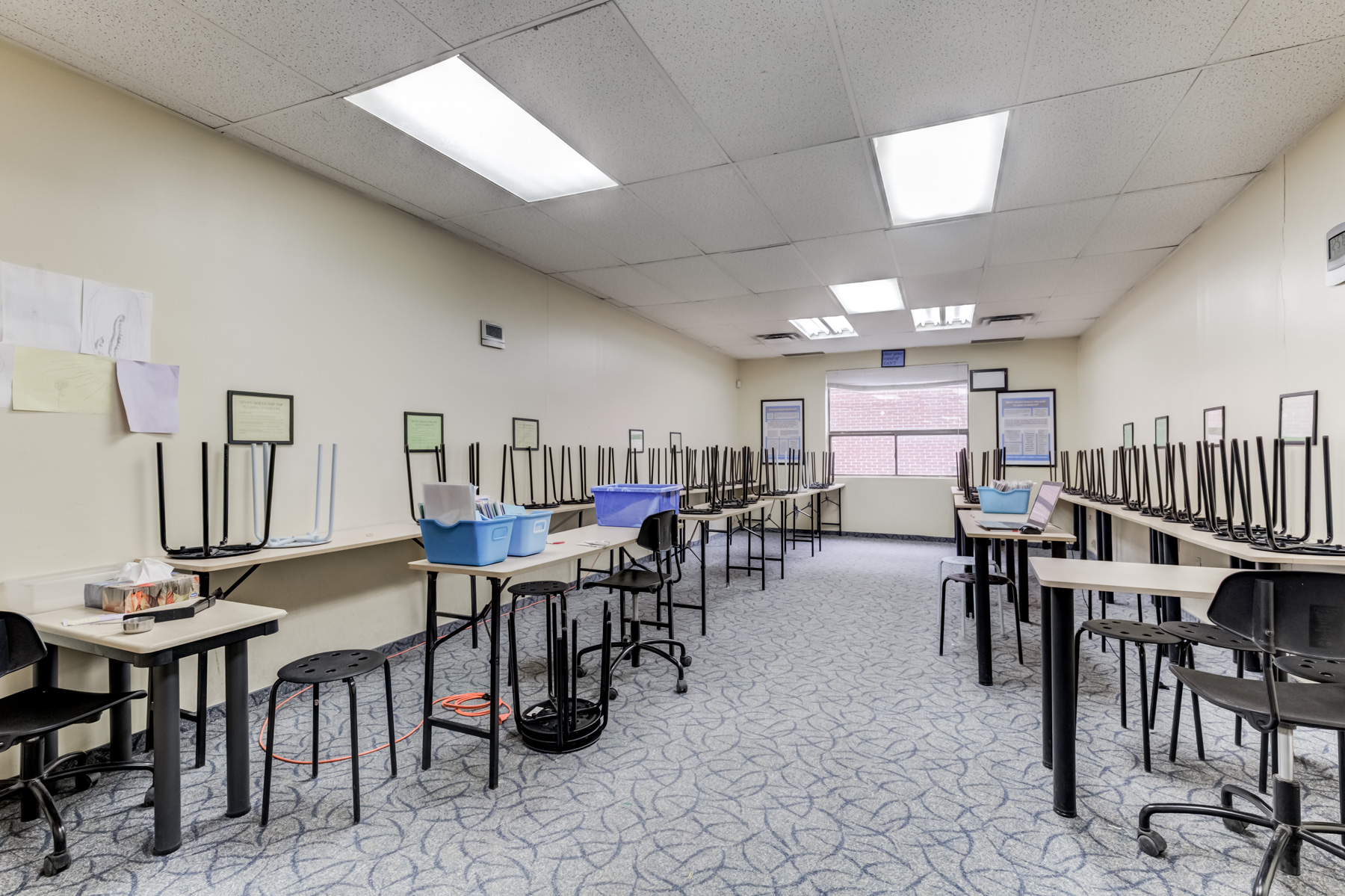 Empty classroom of 463 Danforth Ave Kumon.