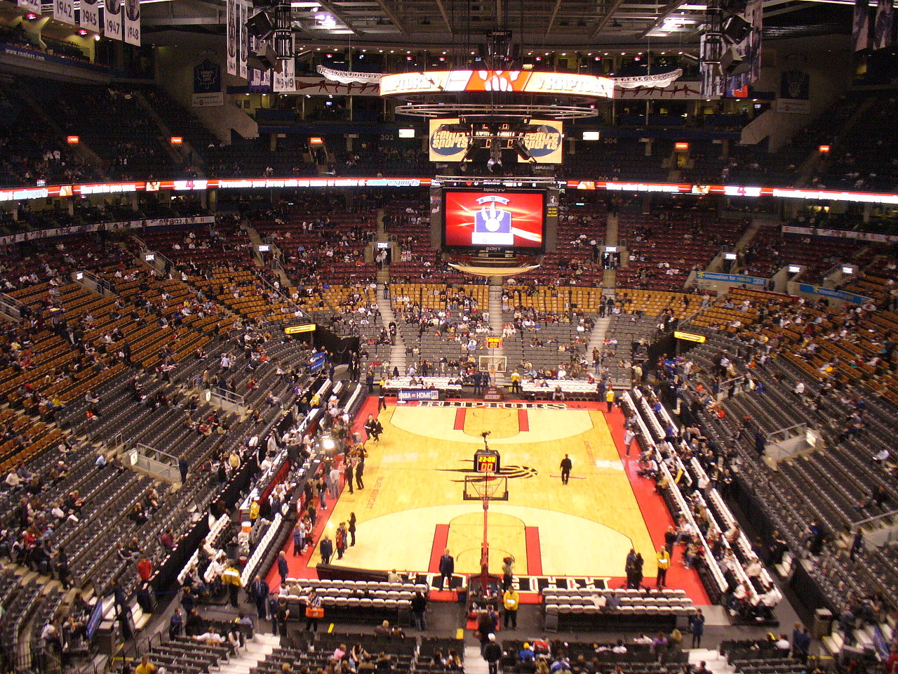 Entertainment District - Photo of inside of the Air Canada Centre and basketball court