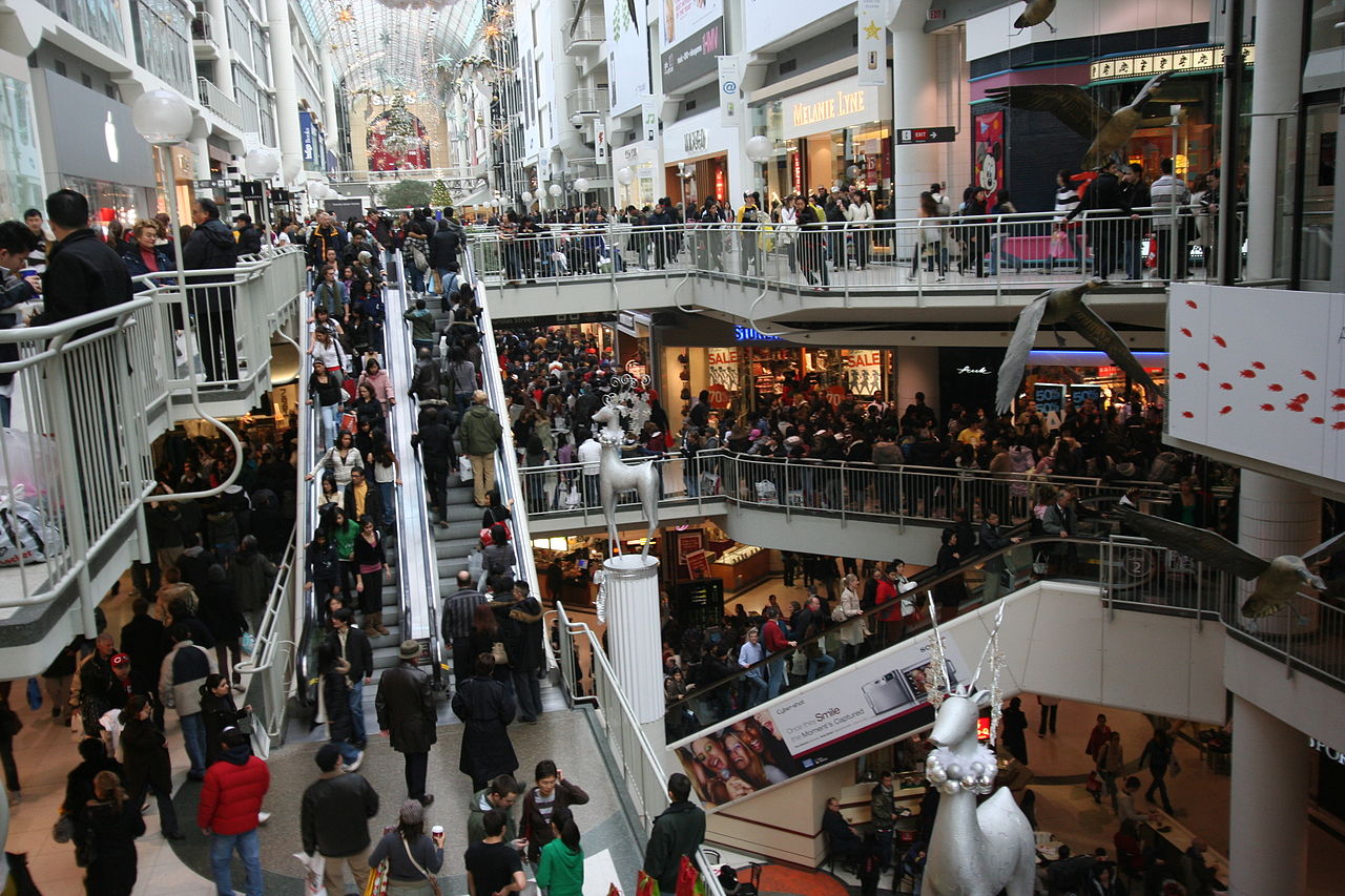 The Eaton Centre can get a little busy (Image Credit: Skeezix1000, Wikimedia)