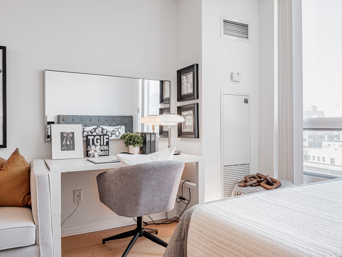 Bedroom with work station – 763 Bay St Suite 1614.
