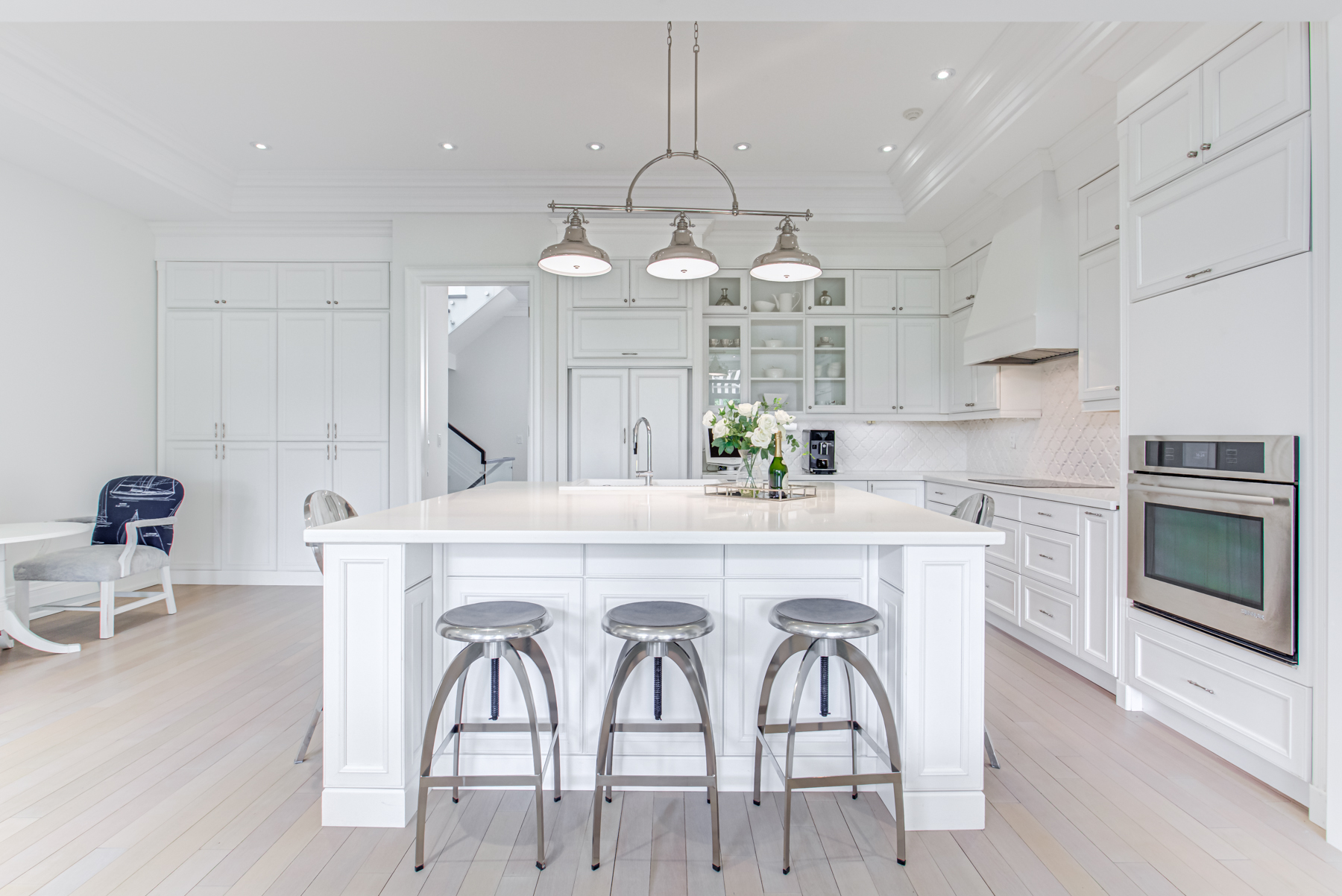 741 Glencairn Ave kitchen with quartz centre island.