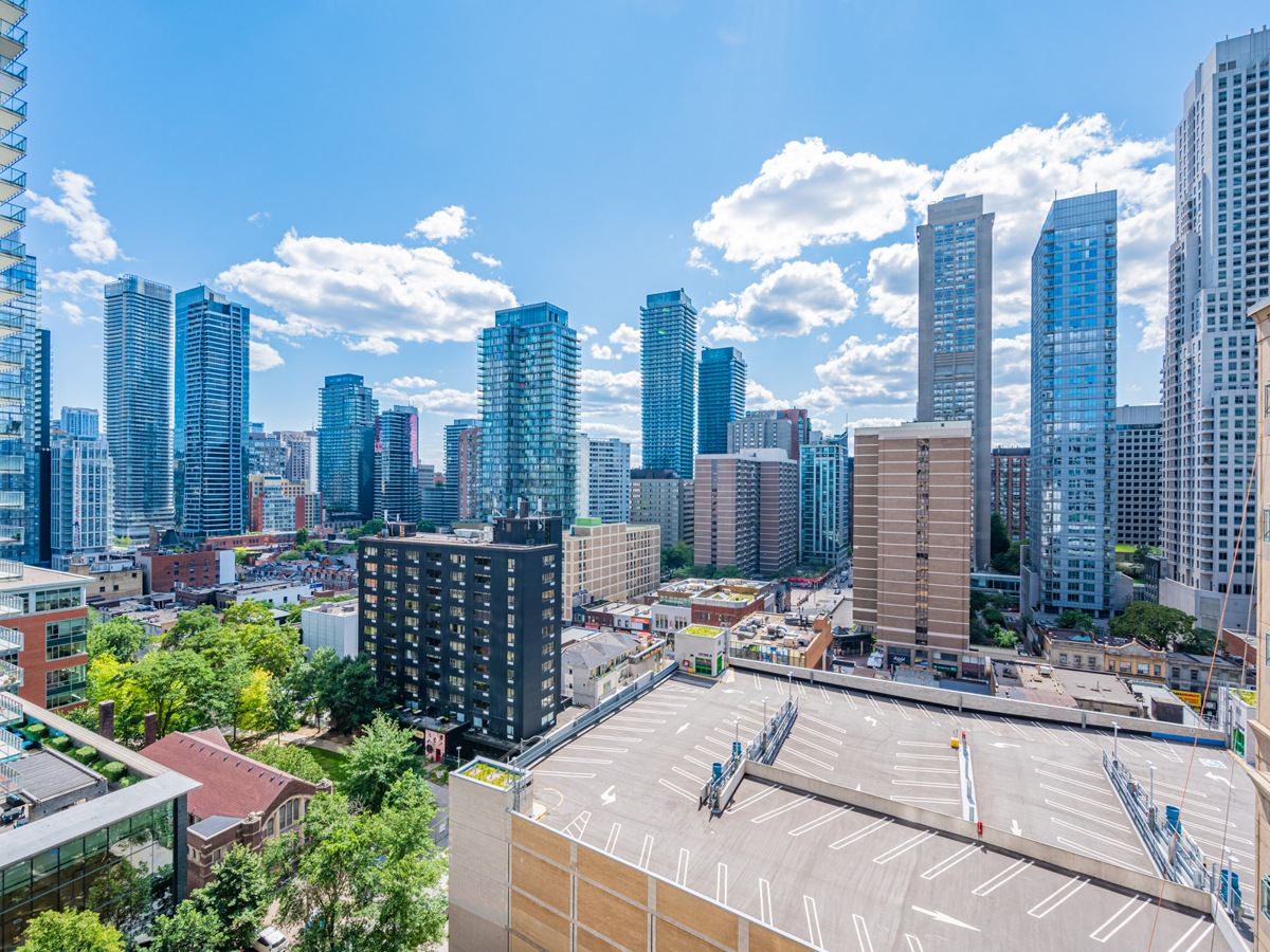 West-facing view of Downtown Toronto from 35 Hayden St Unit 1516 balcony.