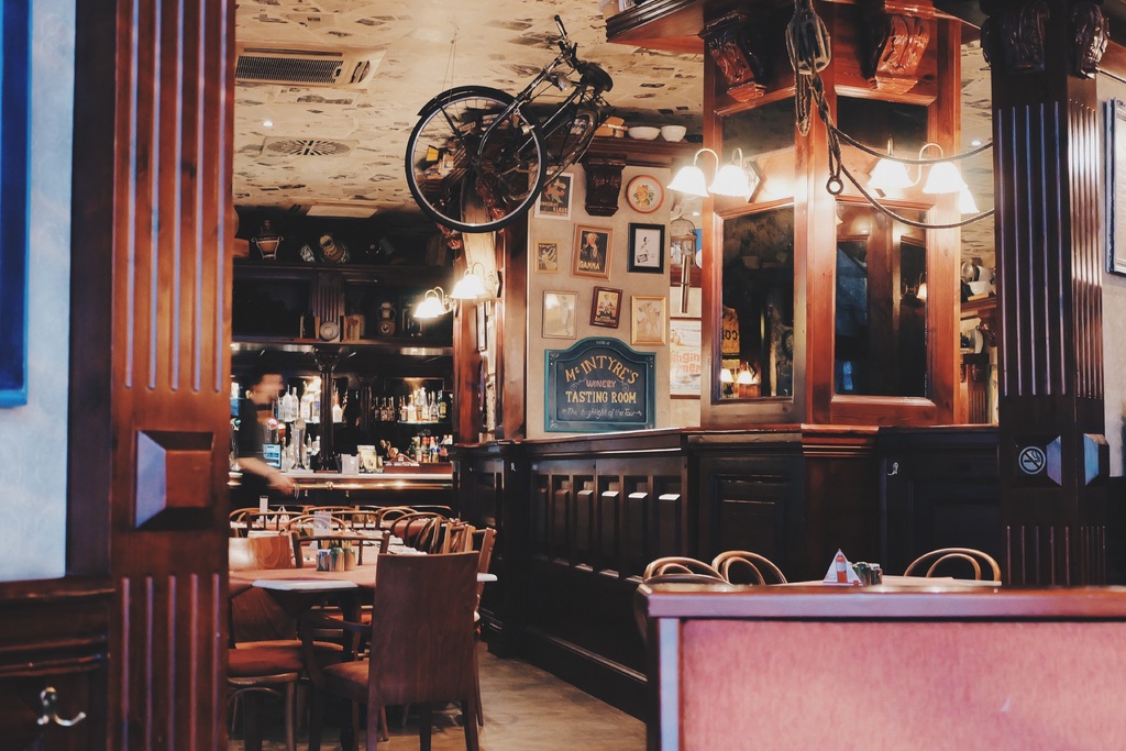 Hipster cafe with eclectic decor, like in Trinity Bellwoods. 