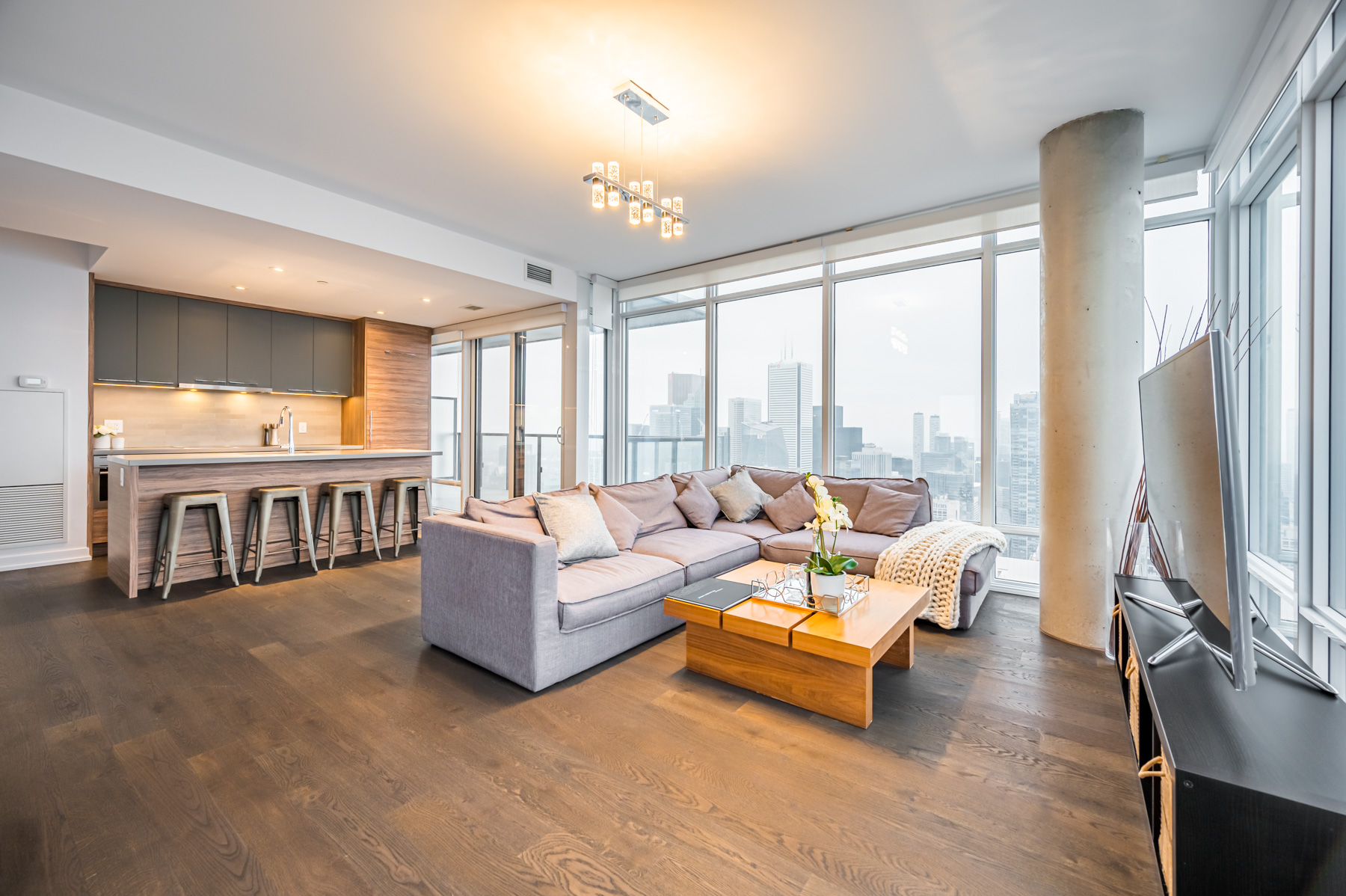 Modern, beautiful condo living room of 488 University Ave 4610.