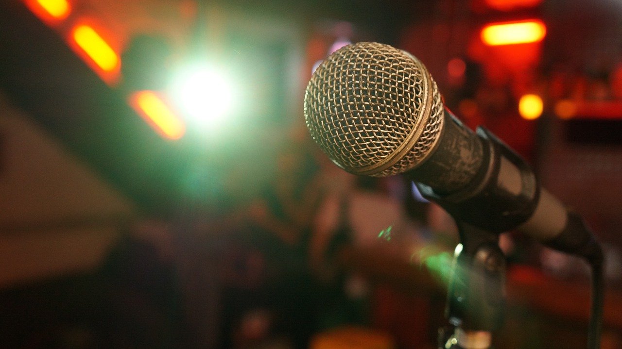 Close up of microphone and stage.