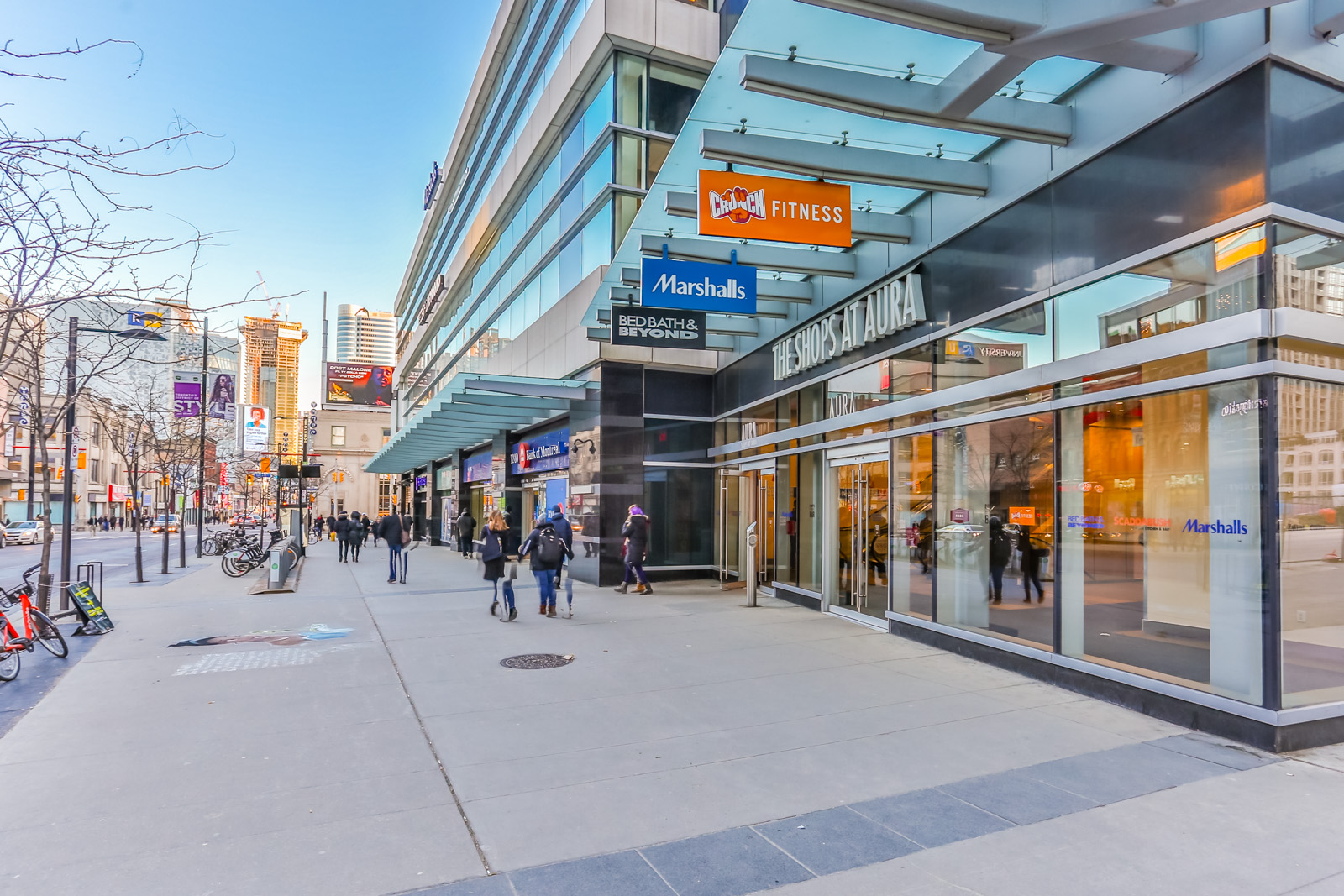 Shops and pedestrians in Toronto.