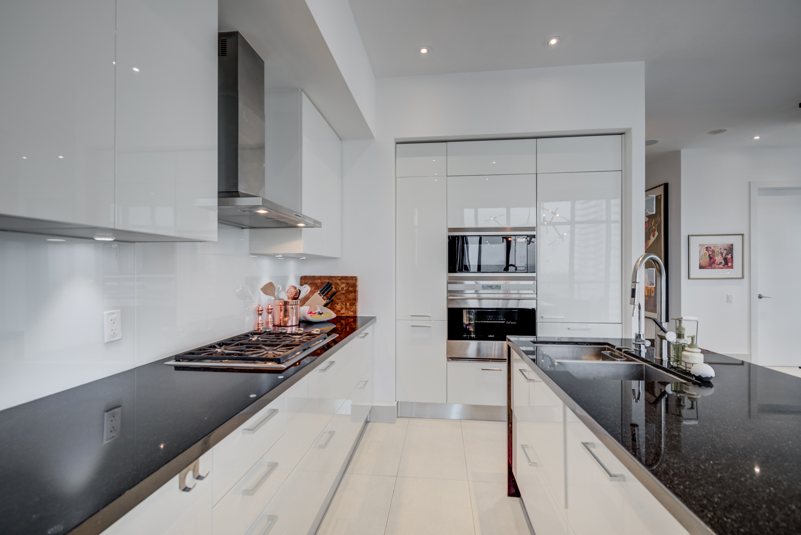 Another shot of the kitchen and appliances.