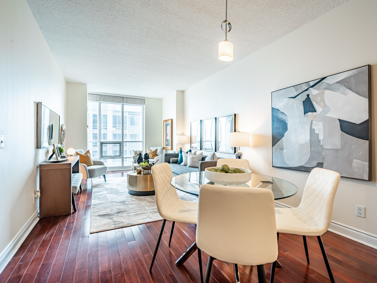 763 Bay St Unit 4705 brightly lit living room and dining room.