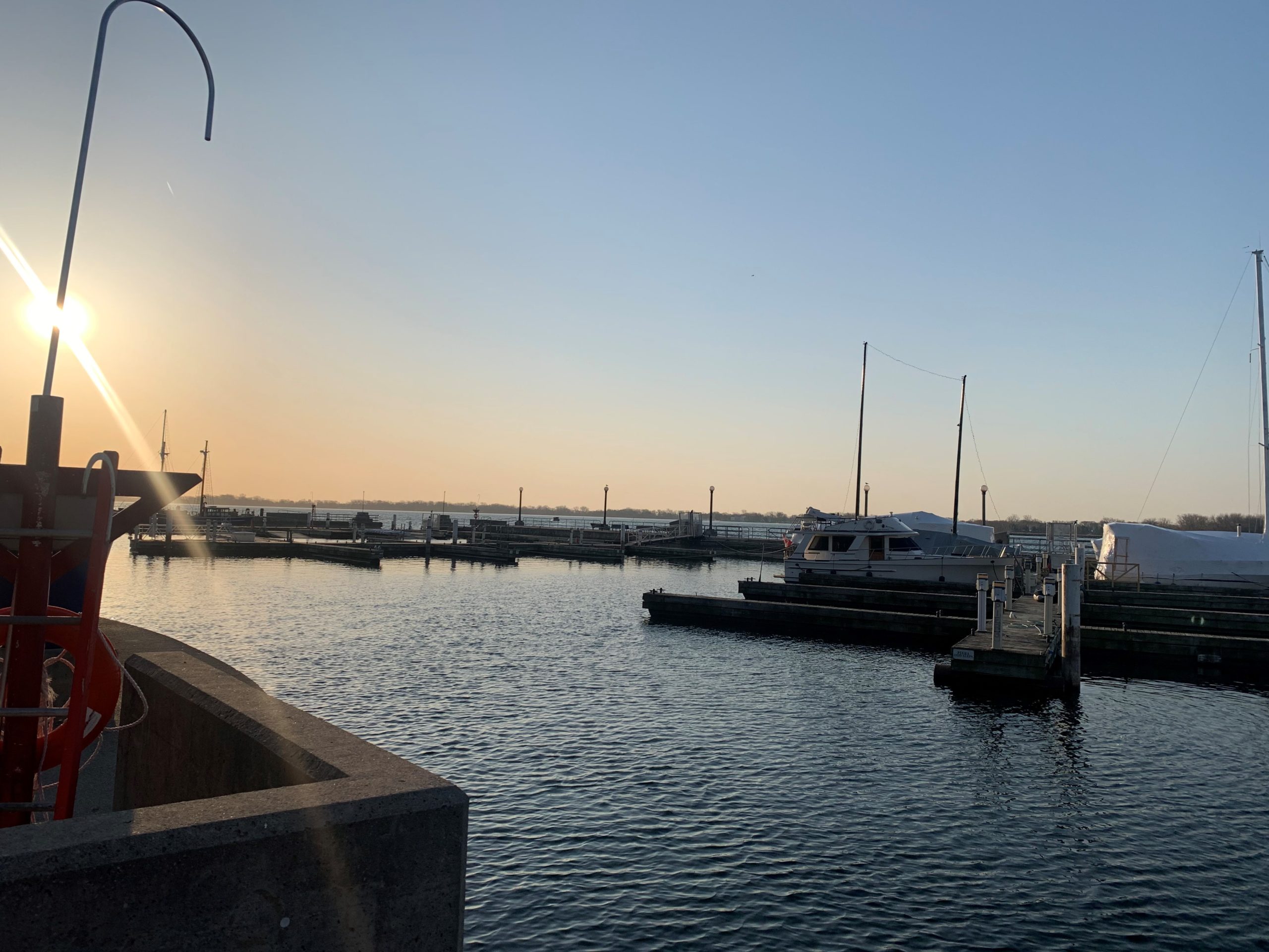 Boats at the pier in Toronto Waterfront.