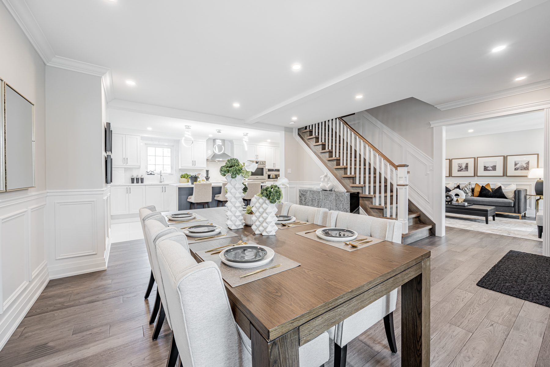 3 Logwood Court dining room, kitchen and living room.