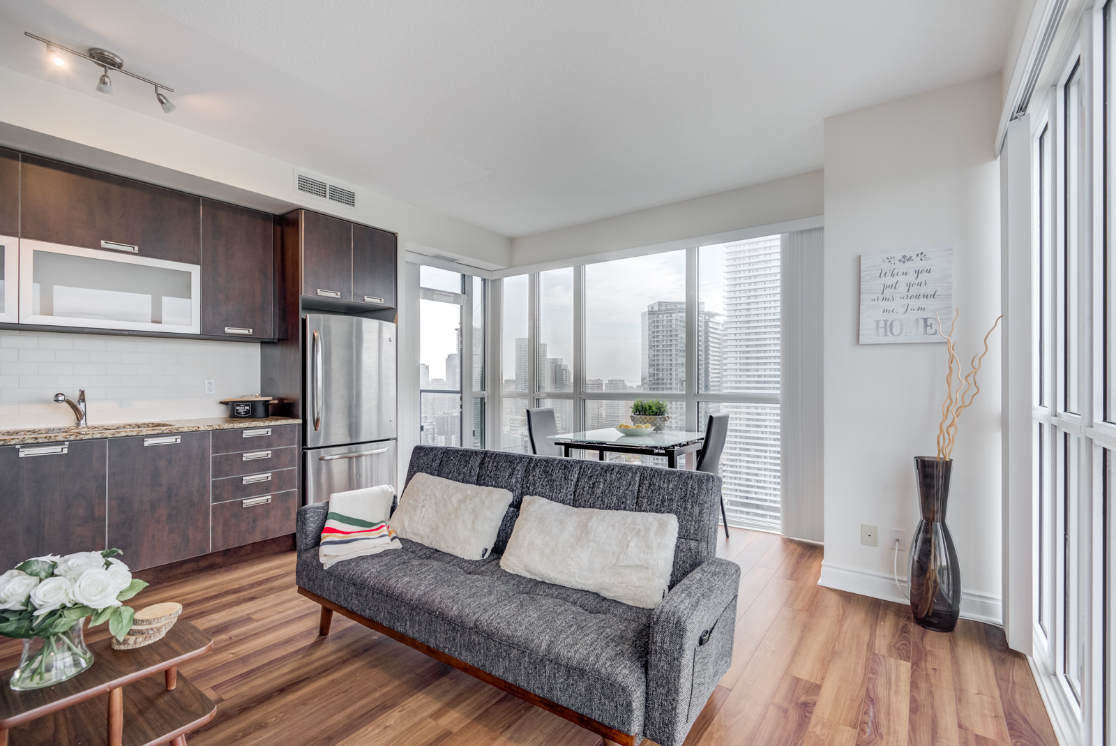 28 Ted Rogers Way Unit 3609 dining room and living room photo.