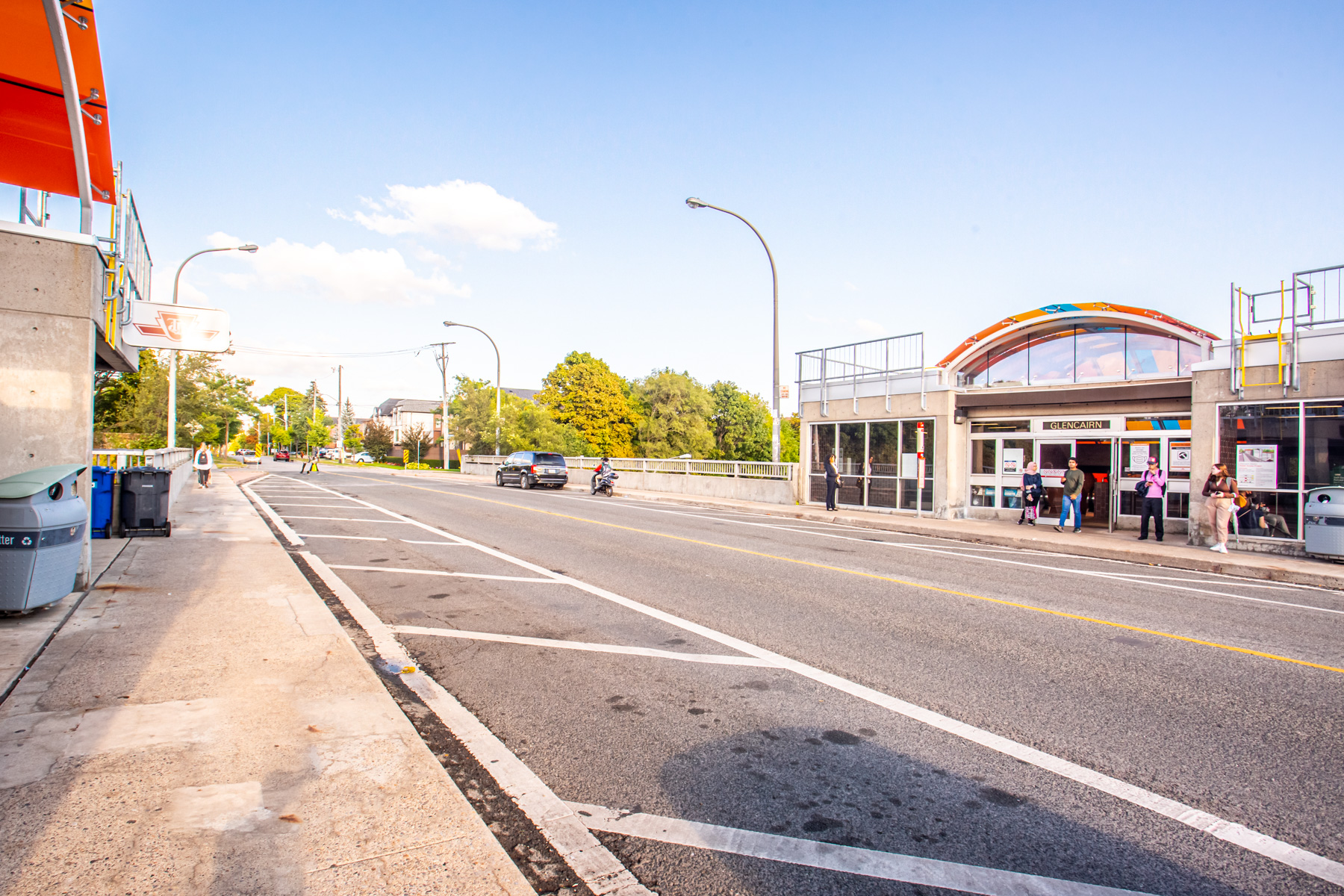 Street view of Glencairn subway station.