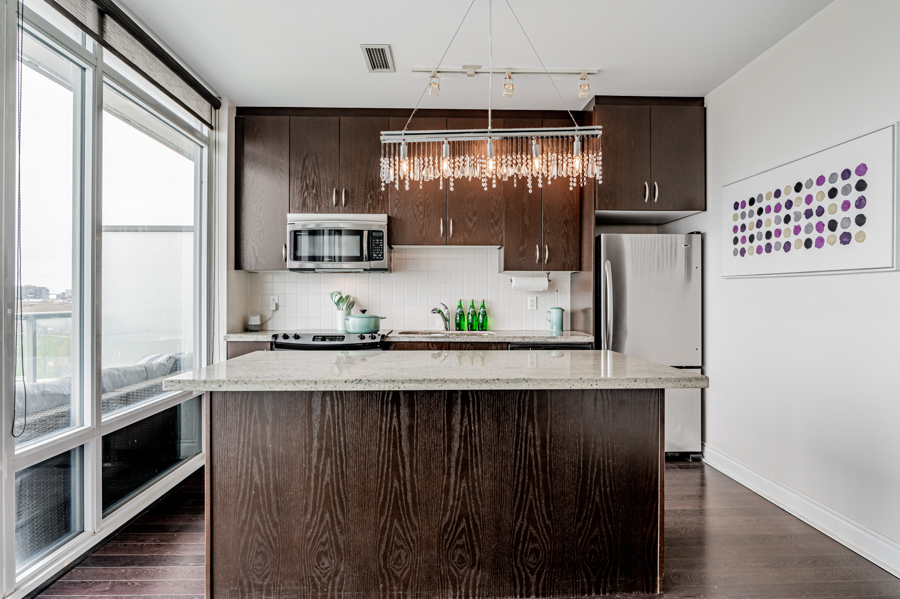 90 Stadium Rd Unit 824 newly renovated kitchen.