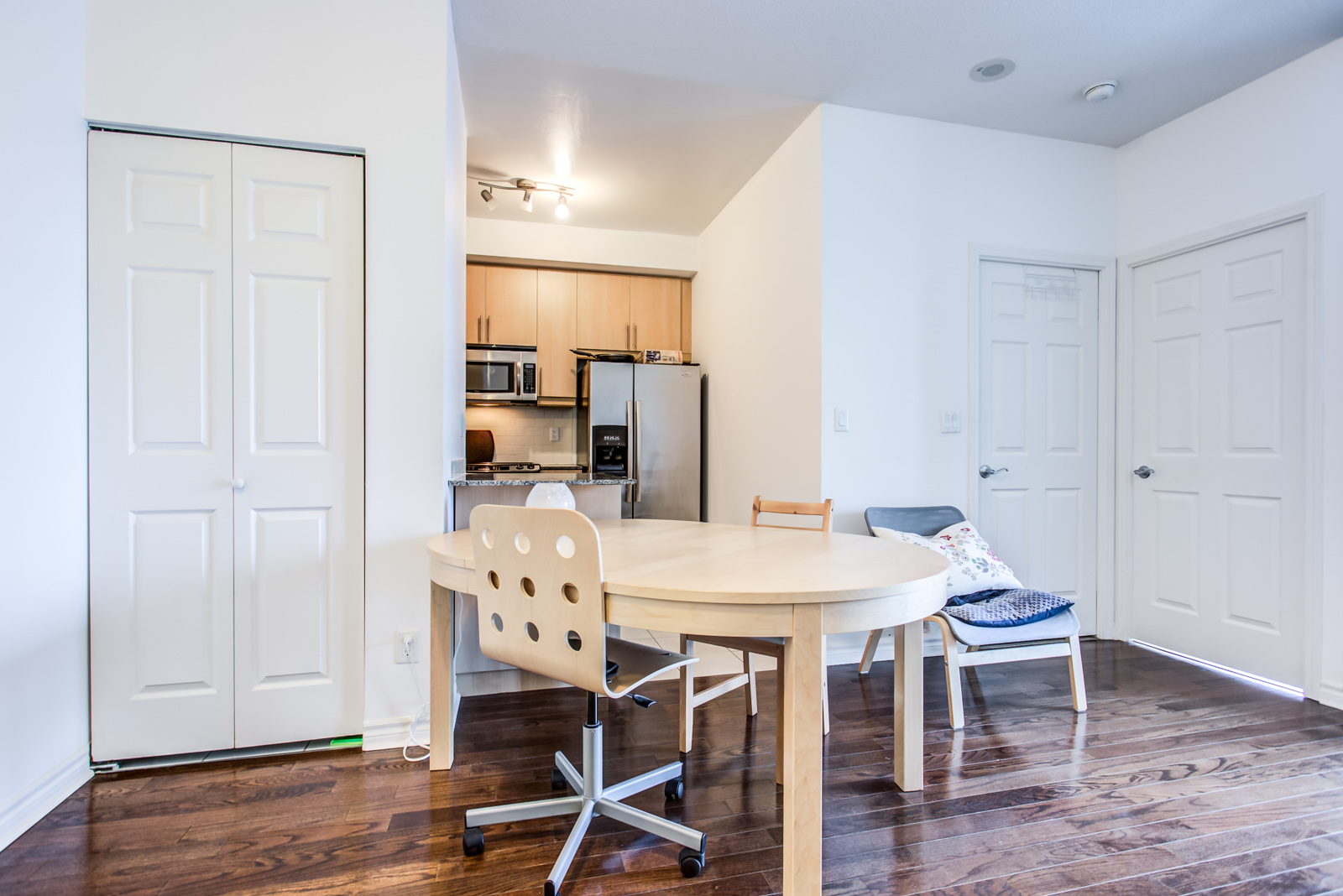 Photo of kitchen and dining room