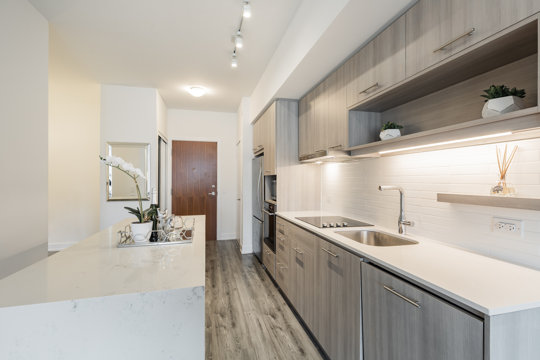 170 Chiltern Hill – linear kitchen.