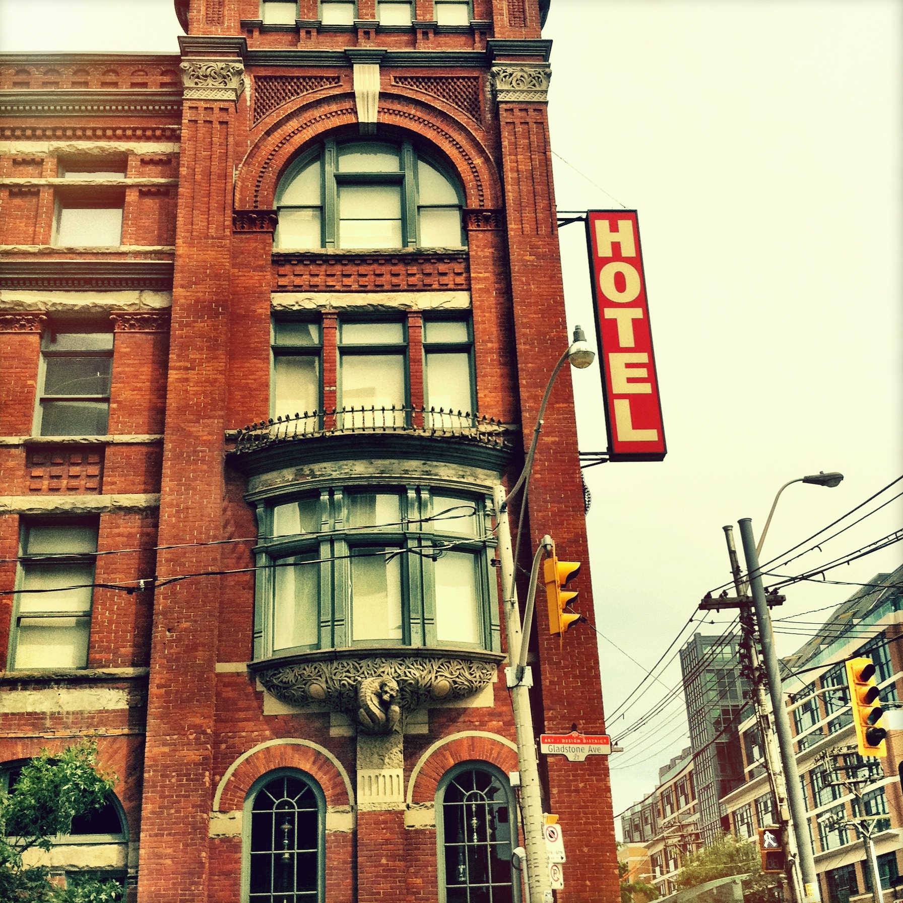 Gladstone hotel on queen street