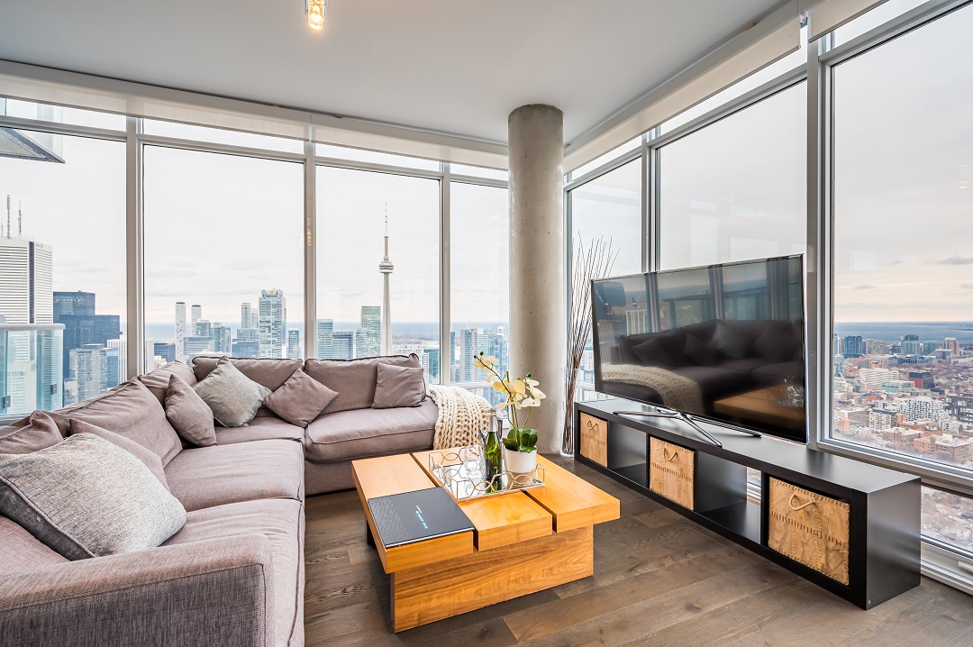 488 University Ave 4610 - living room windows with view of city and CN Tower.