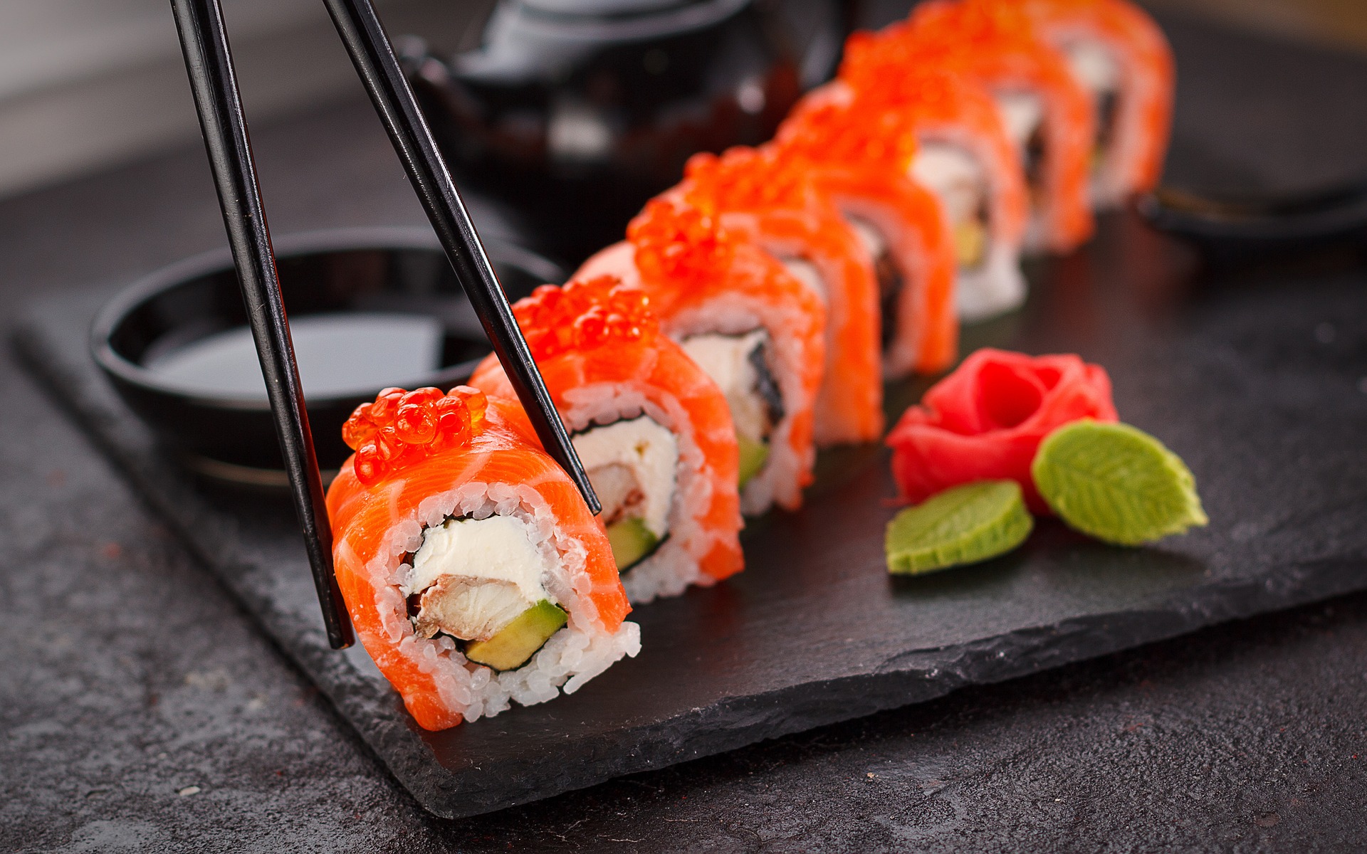 King West is home to several sushi restaurants (Image Credit: Pixabay).