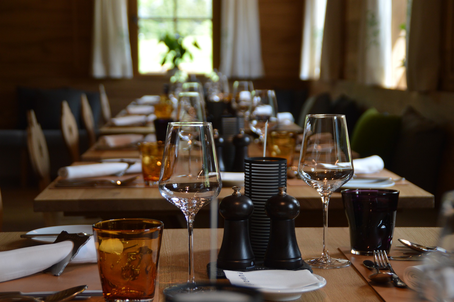 Photo of restaurant table and glasses