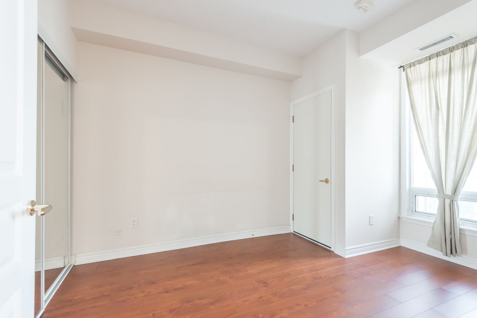 100 Hayden Street's master bedroom