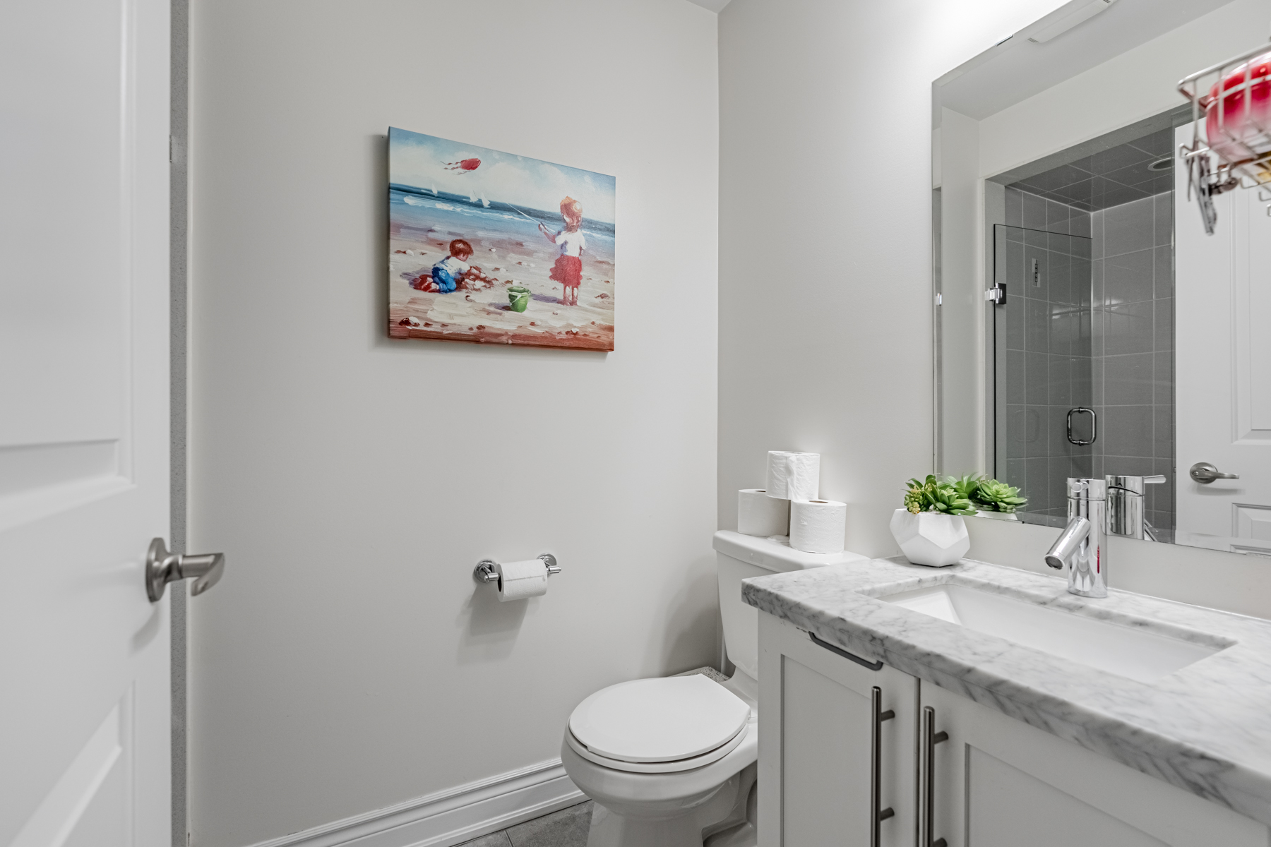 3-piece basement bath – 2132 Bayview Ave Suite 199.