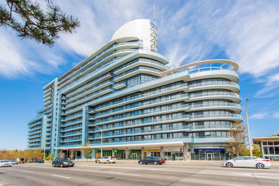 Curvilinear exterior of Arc condos.