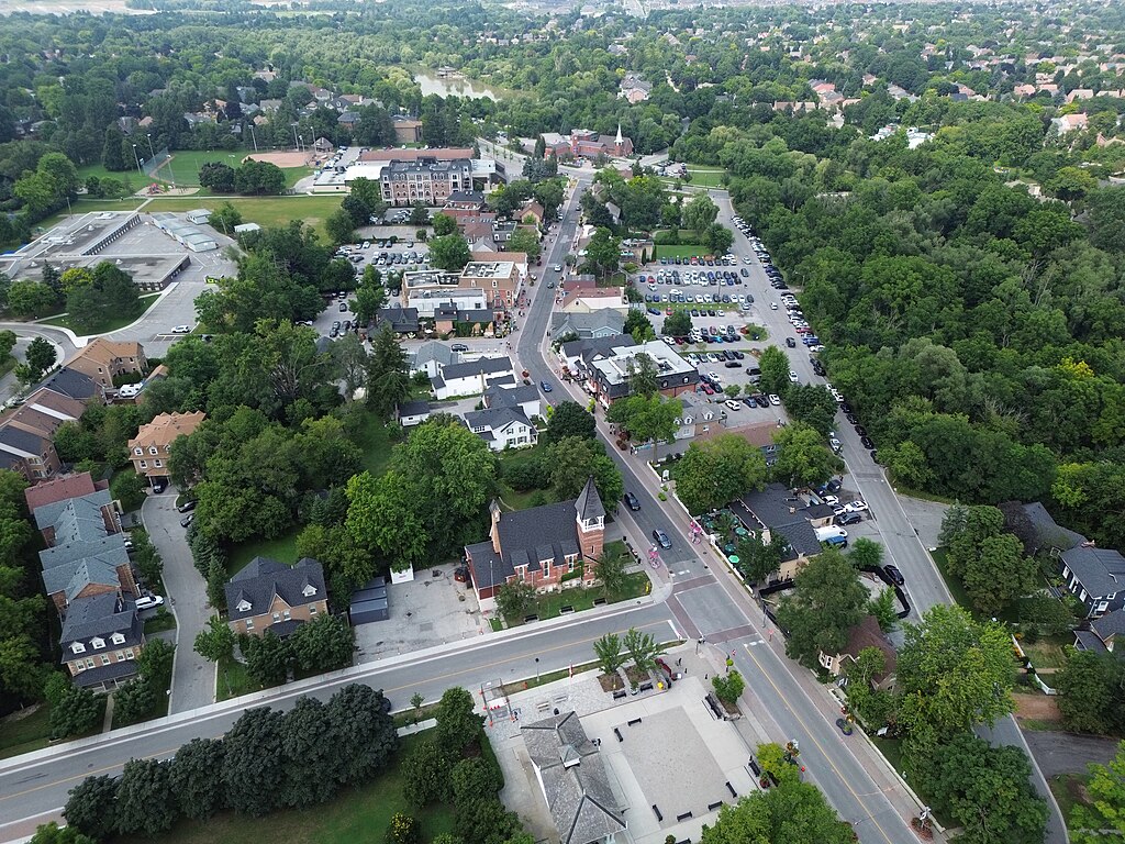 Drone photo of Unionville, Markham showing streets, historic buildings and greenery. 