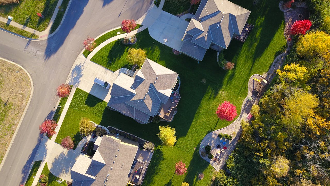  Drone photo of suburban houses. 