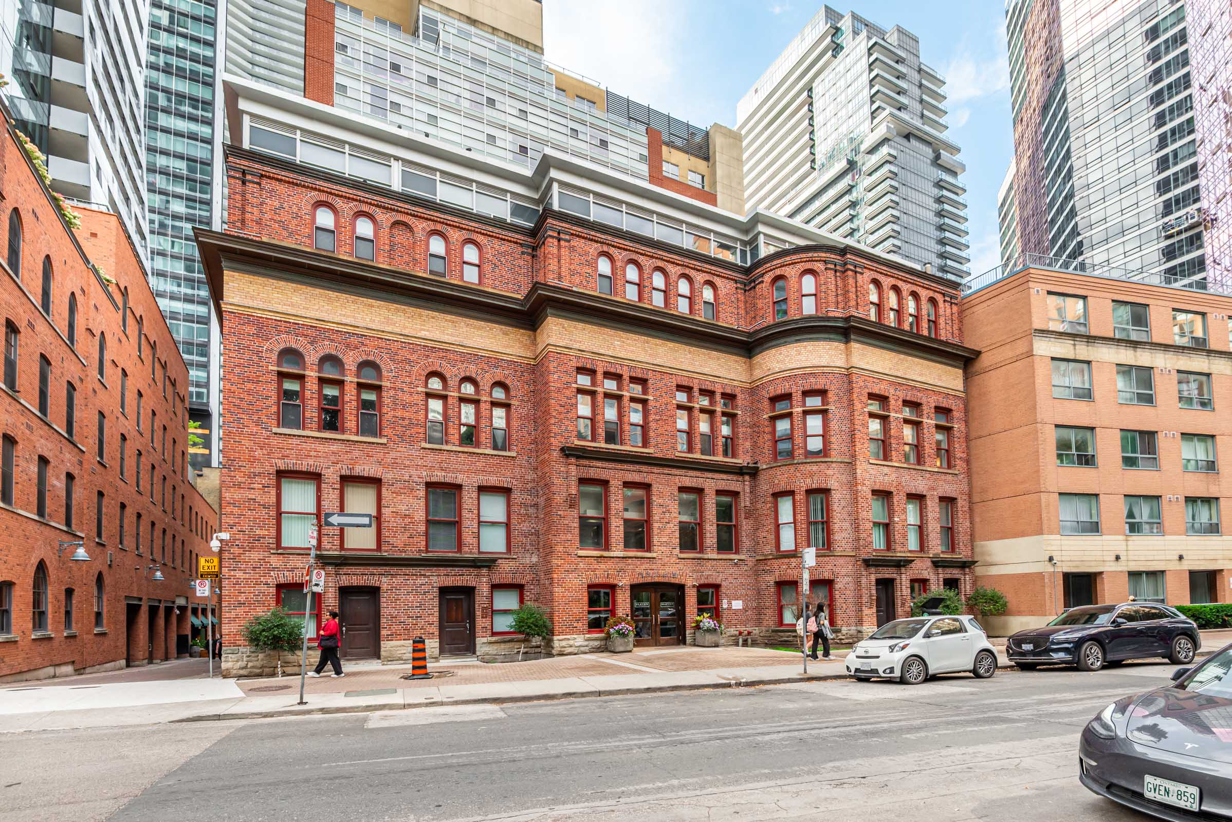 Photo of 11 St Joseph St to show impact of September 2025 rate cut on GTA real estate.