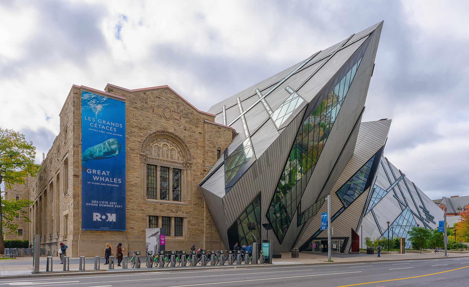 Exterior shot of Toronto's Royal Ontario Museum with blue Great Whales banner.